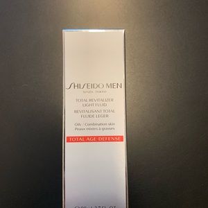 Shiseido men total revitalizer light fluid